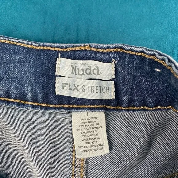 Mudd FLX Stretch 2 Button Distressed Jean Shorts - Picture 7 of 10